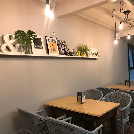 Pensionat Aderezo Restaurante La Zarza (Badajoz)